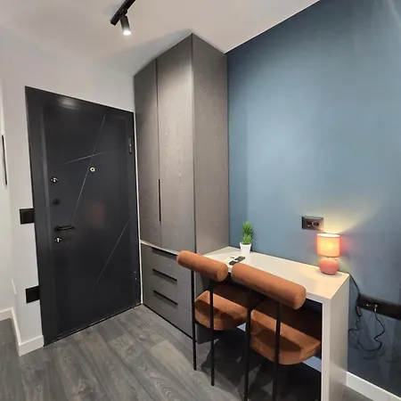Apartment Center *